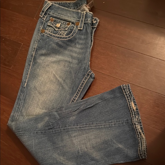 True Religion Classic Blue Jeans - Picture 2 of 9